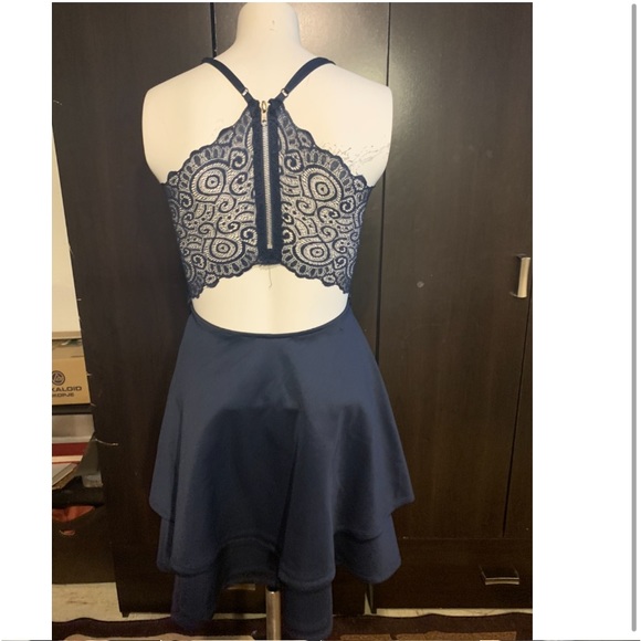 Dress - Picture 2 of 4